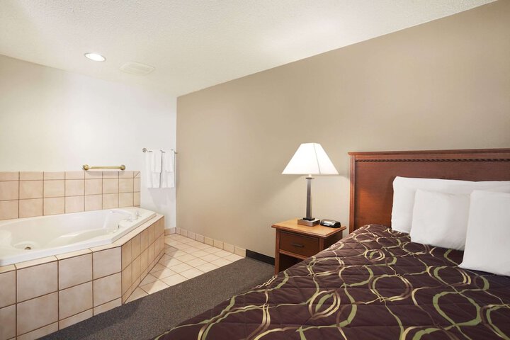 Room 19 of 22