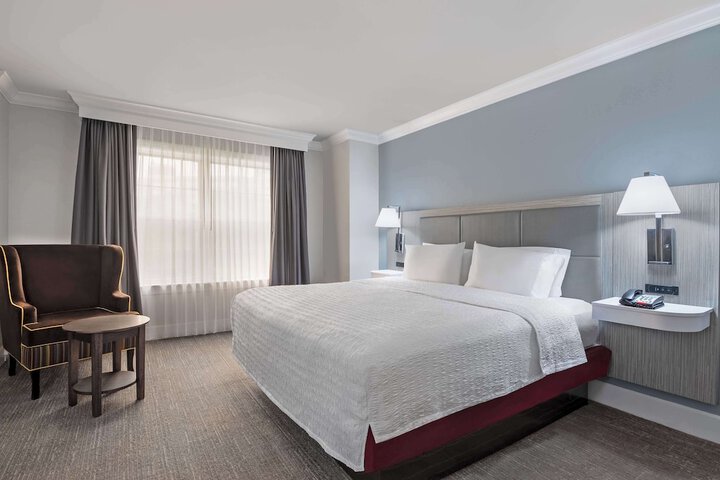 Hampton Inn & Suites Stamford