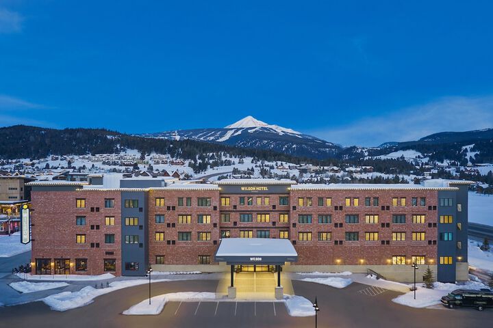 Hotel 4 of 85