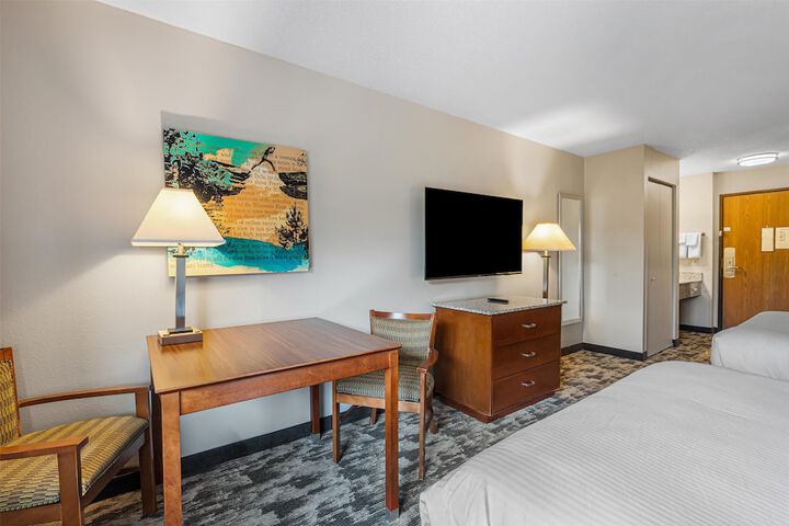 Best Western Ambassador Inn & Suites