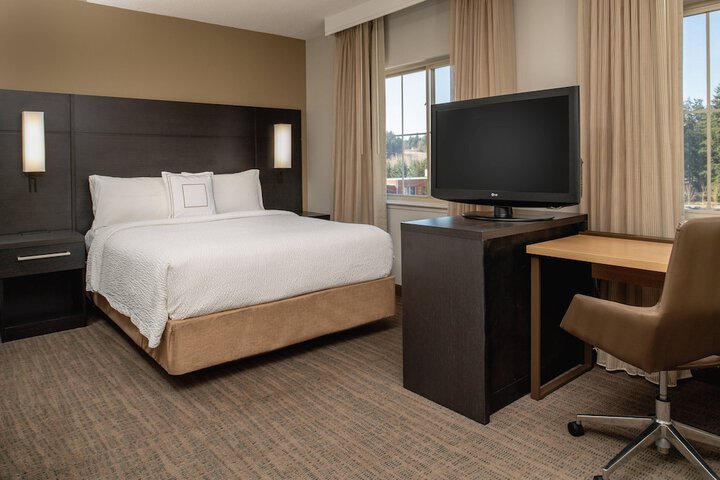 Room 12 of 24