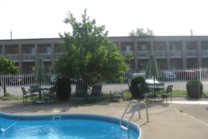 Property Grounds 44 of 54