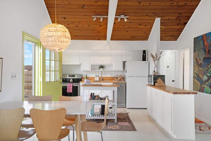 Artist-designed Beach House