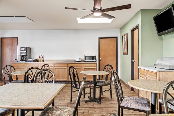 Econo Lodge Custer - Crazy Horse Area