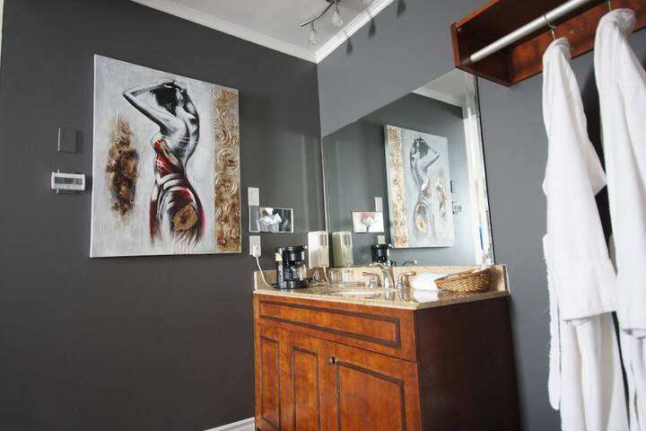Room 29 of 49