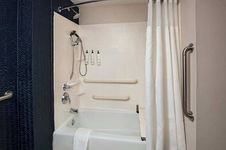 Fairfield Inn & Suites by Marriott Edison-South Plainfield
