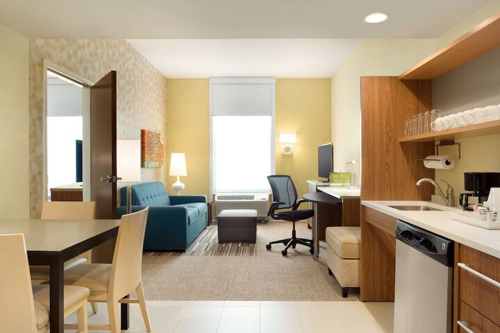 Room 12 of 30