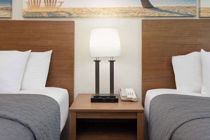Room 20 of 26