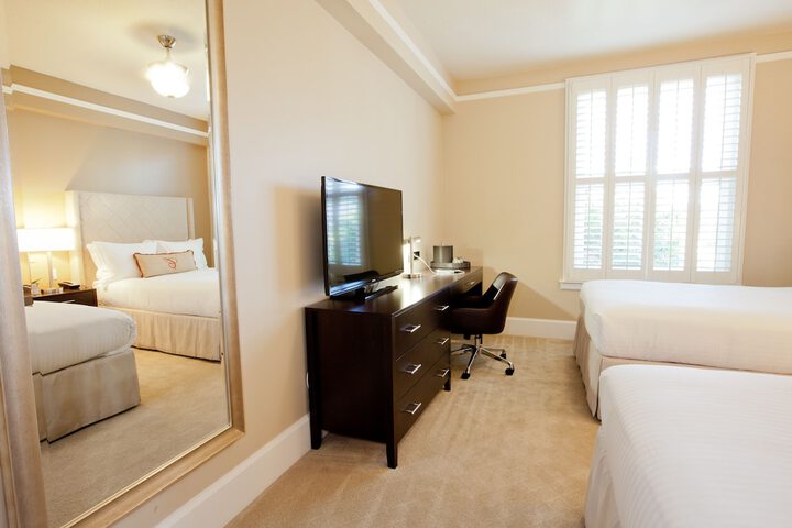 Room 17 of 24