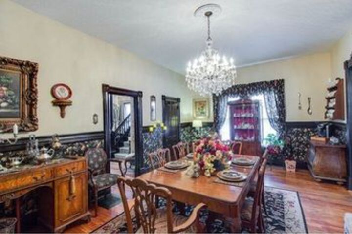 Noble House Inn