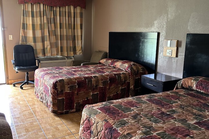 Room 18 of 21