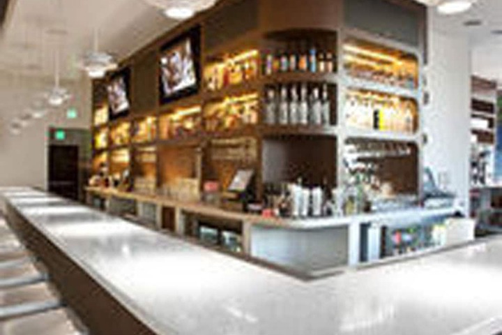 Lounge 52 of 63