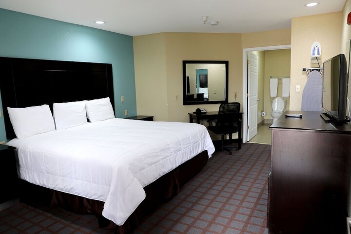 Room 15 of 40