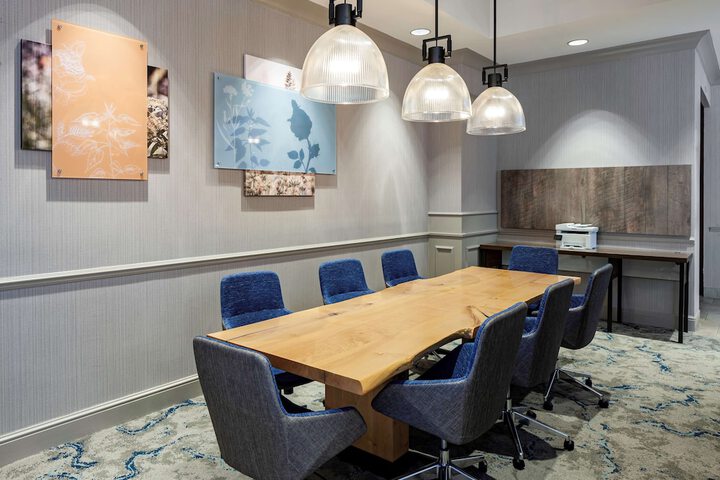 Business Center 46 of 46