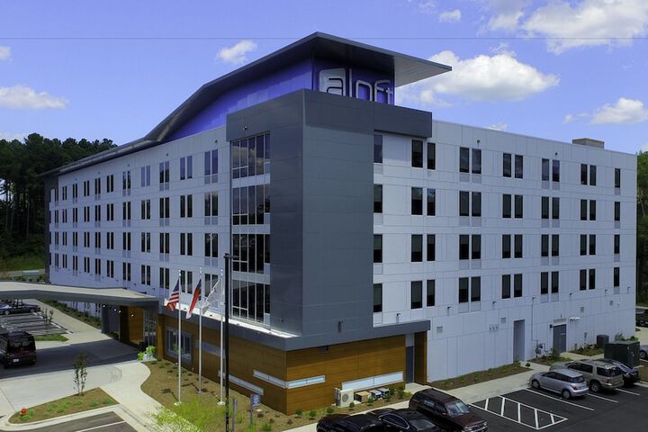 Hotel 5 of 77