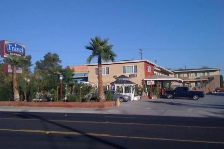 Travel Inn & Suites