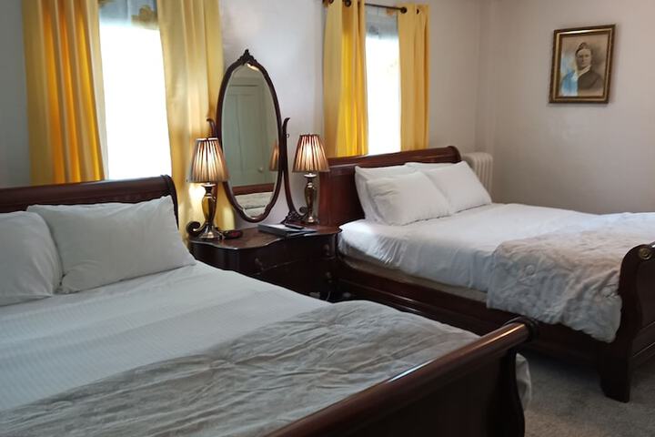 Room 34 of 86