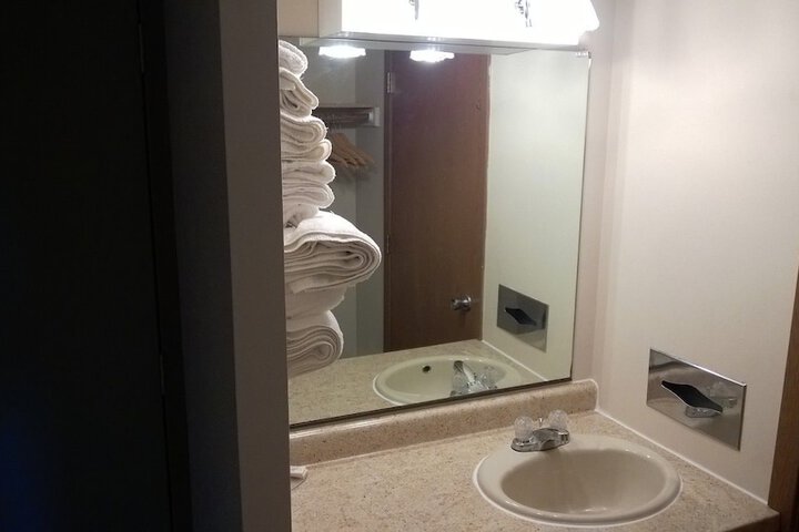 Room 13 of 20