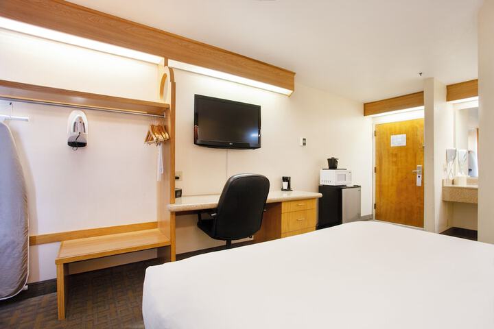 Room 20 of 29