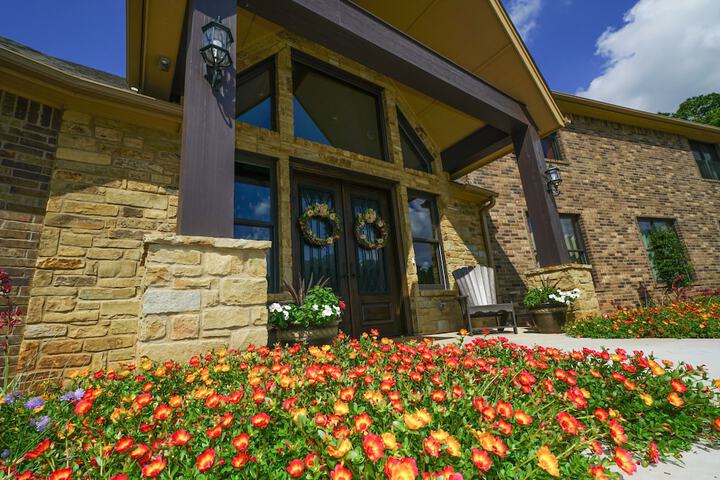 Hidden Meadows B & B