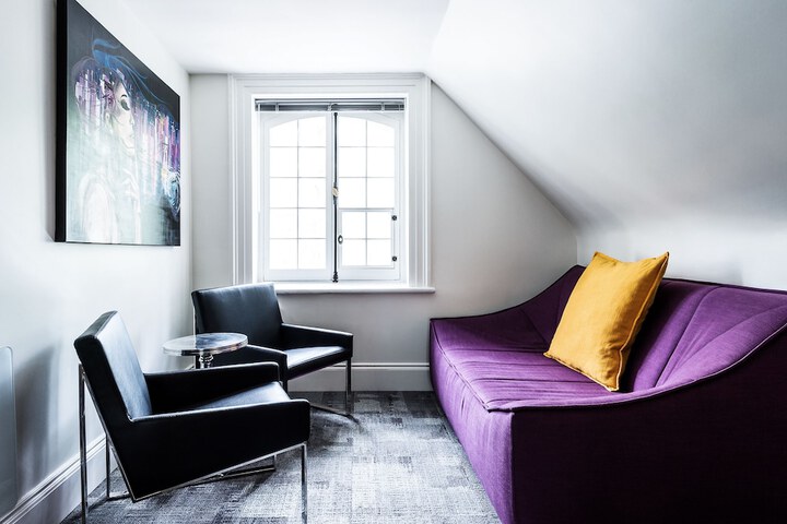Room 42 of 79