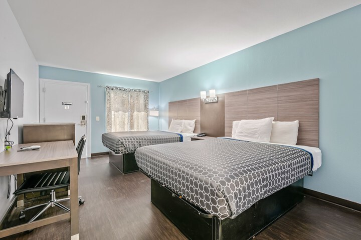 Room 7 of 14