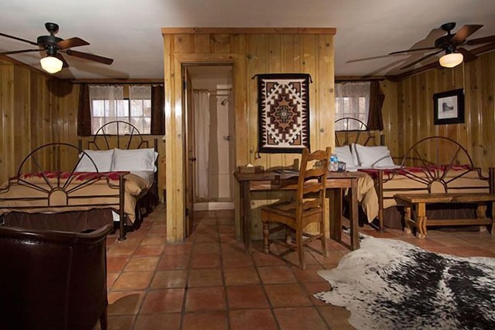 The Maverick Inn
