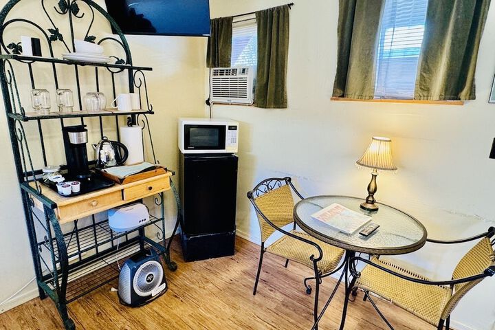 Room 18 of 60