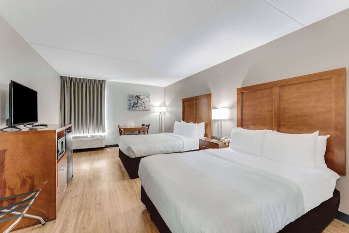 Room 10 of 29