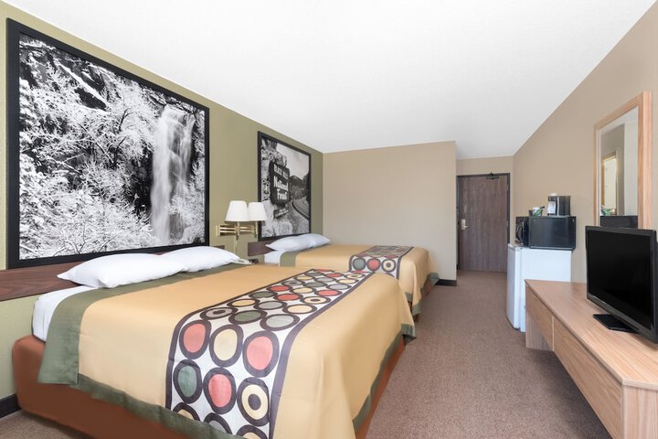 Super 8 by Wyndham Winner SD