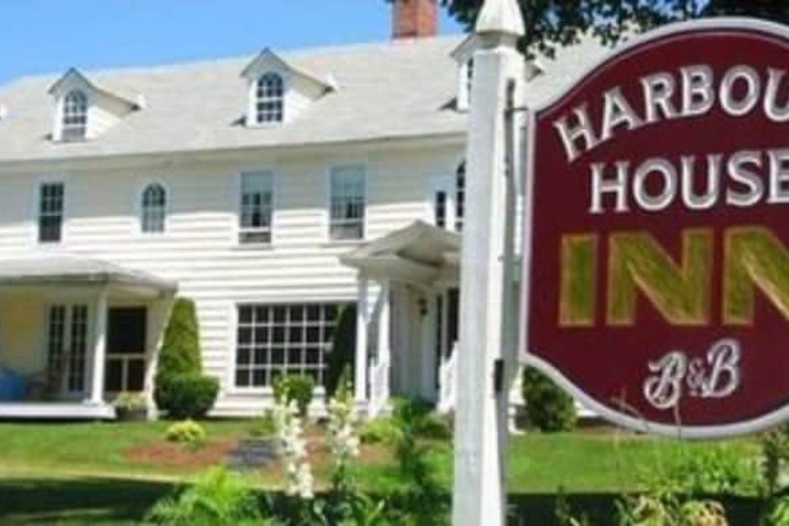 Hotel 8 of 64