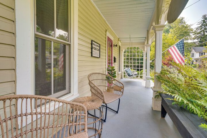 the Porch House Located in Historic Village