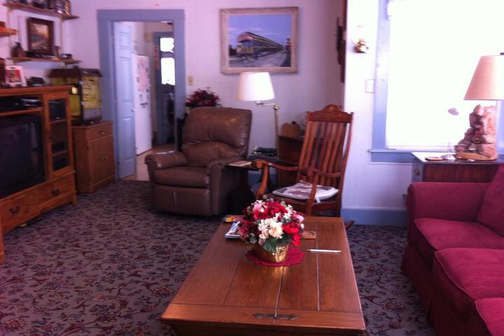Pullman House Inn
