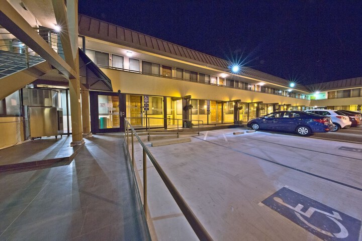 Hotel Strata
