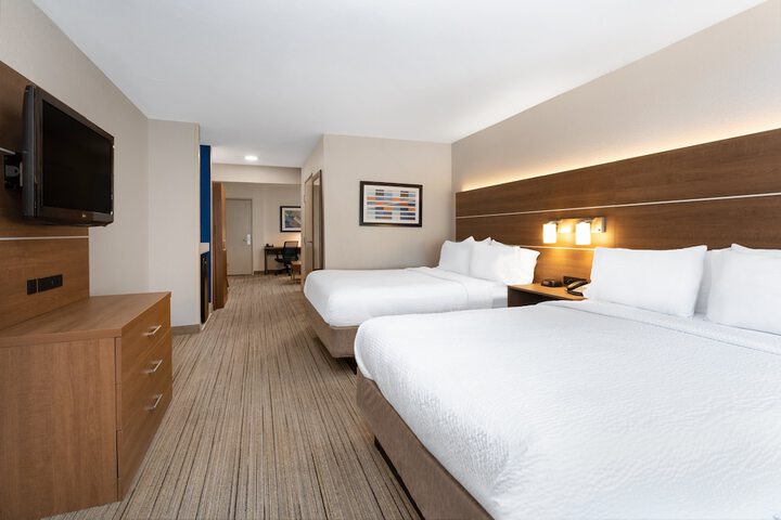 Room 32 of 42