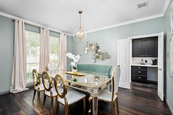 Upscale 4BR Cypress Home w Pool Hot Tub, Theater, Sleeps 20