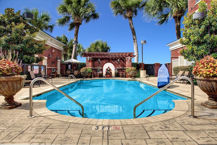 Pool 4 of 60