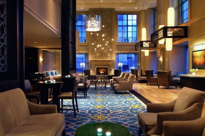 Lounge 155 of 167