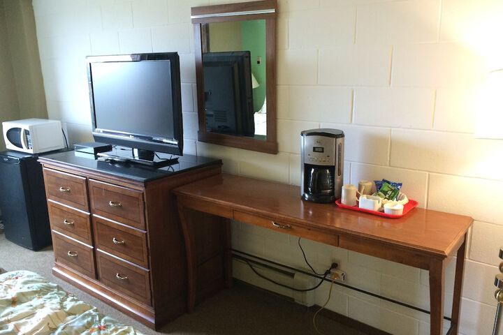 Room 22 of 38