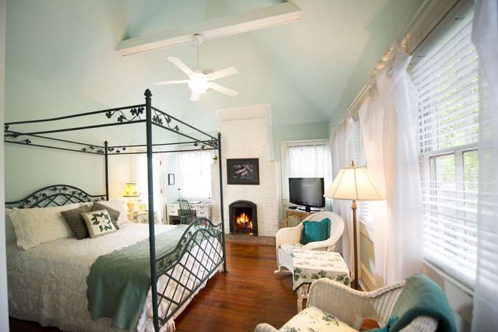 Room 13 of 24