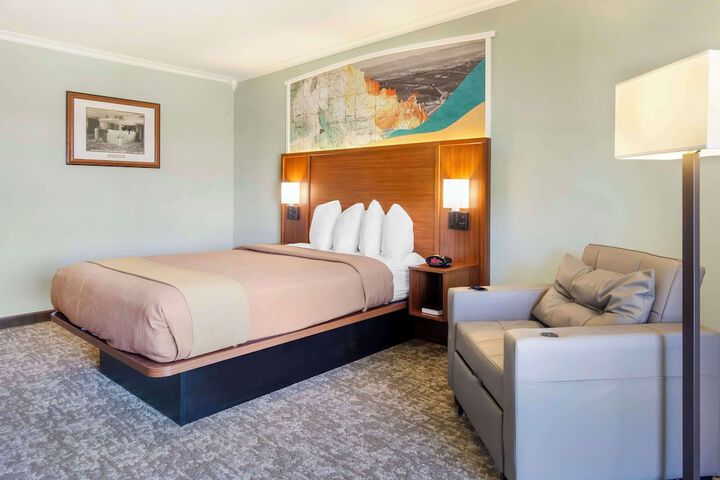 Best Western Plus Ahtanum Inn