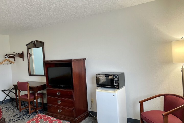 Room 25 of 31