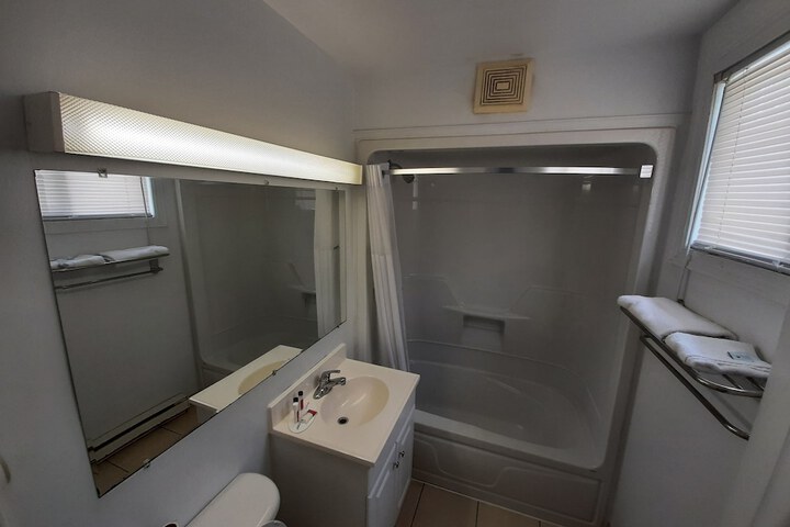 Room 44 of 61