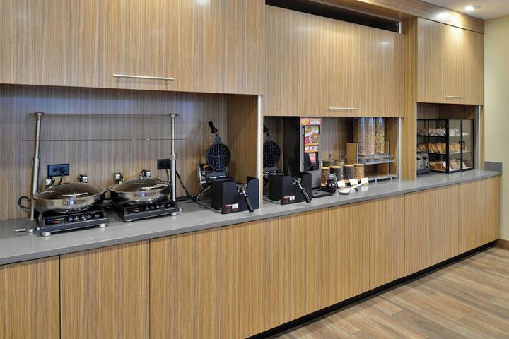 Breakfast/Coffee Service 37 of 44