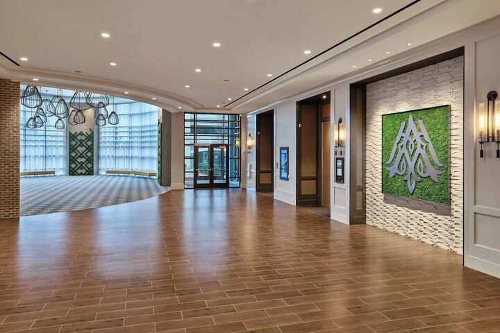 Hotel Interior 11 of 39