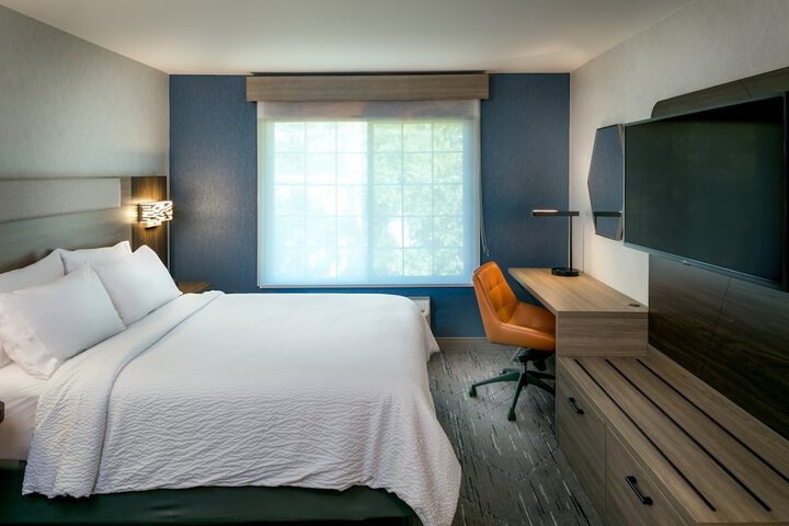 Holiday Inn Express Corvallis-On the River by IHG