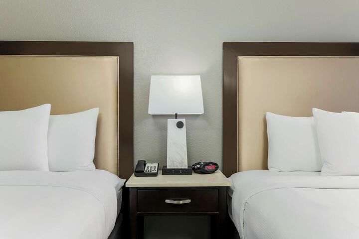 Room 21 of 39