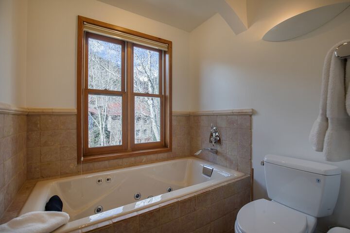 Element 52 Auberge Collection