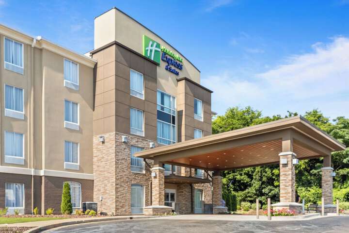Hotel 3 of 51