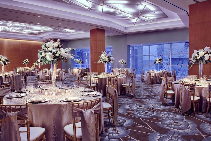 Ballroom/Hall 74 of 80